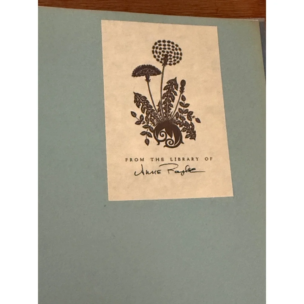 National Geographic Society good preowned